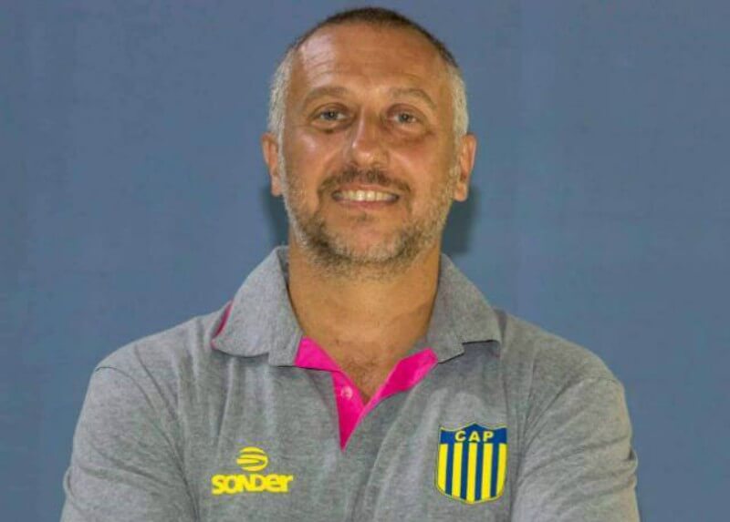 El entrenador del equipo de vóley masculino de Paracao habló con La Cábala. "Consolidarnos en la Liga", es el claro deseo del equipo que participará en la Liga de Voleibol Argentina por primera vez en su historia.