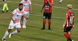 Patronato jugó el viernes ante Huracán en el estadio Presbítero Bartolomé Grella. Fue derrota 2-1 con los goles de Andrés Chávez y Franco Cristaldo para los vencedores; Junior Arias anotó el descuento para el Patrón. Compartimos el relato de la derrota Rojinegra.