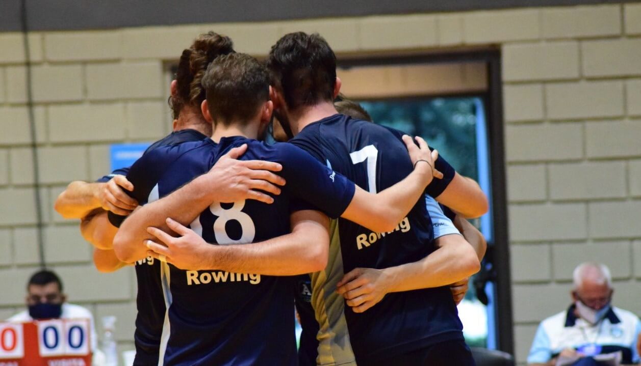 La liga Nacional de Vóley masculino sigue el curso de la competencia y los equipos entrerrianos completaron el día 4 de actividad. Rowing consiguió su segunda victoria en tres encuentros, mientras que Echagüe no pudo con Libertad y acumula una sola victoria.