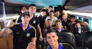 Por la mañana, el plantel del Club Atlético Paracao emprendió su viaje a San Juan, donde disputará las eliminatorios de la Liga de Vóleibol Argentina masculina. El representante entrerriano espera ser protagonista en los cuartos de final de la competencia más importante del país.