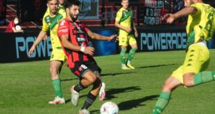 Este viernes, Patronato logró su resurrección logrando derrotar a Aldosivi por 2-0. El Patrón llegó al gol por medio de Oliver Benítez y Lautaro Comas. Federico Milo (en el banco) y Joaquín Indacoechea vieron la tarjeta roja. Es la primera victoria del Rojinegro en el torneo.