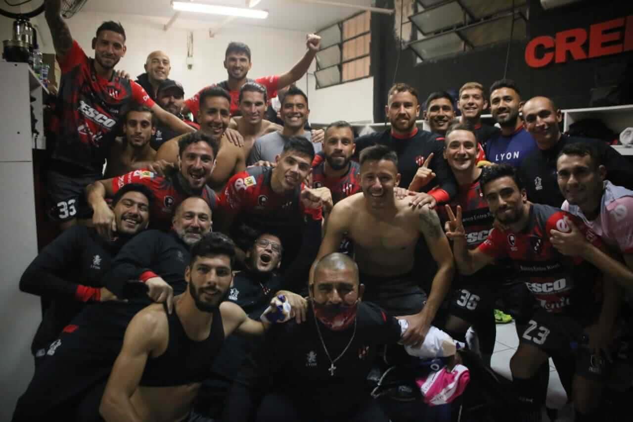 En la última fecha de la Zona B, Patronato derrotó a Boca por primera vez en su historia. El rojinegro cerró su participación en la Liga Profesional con una victoria frente al Xeneize por 1-0 y se despidió del torneo con una sonrisa. Los de Miguel Ángel Russo jugarán los cuartos de final.