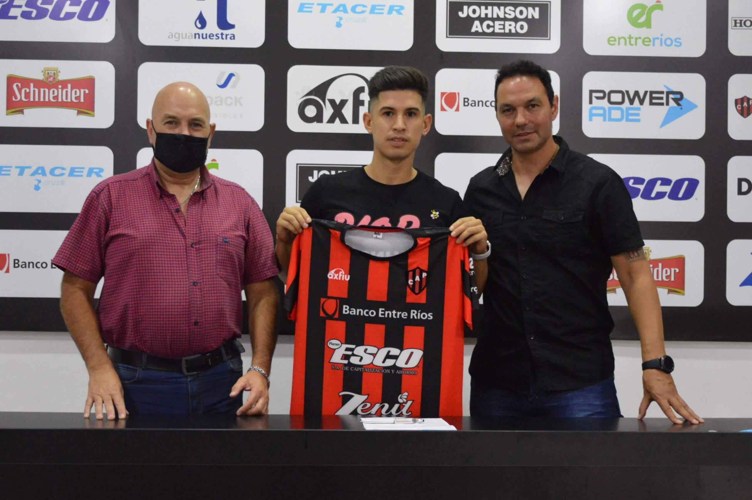 Valdez Chamorro es nuevo jugador de Patronato La Cábala