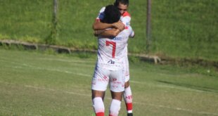Atlético Paraná volvió a ganar y lidera el Torneo de primera división de la Liga Paranaense